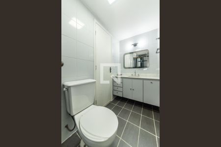 Apartamento para alugar com 68m², 2 quartos e 1 vaga Apartamento para alugar com 68m², 2 quartos e 1 vagaBanheiro da Suíte