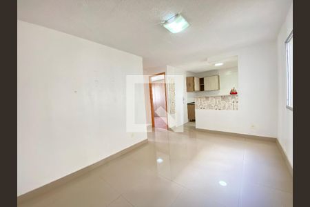 Sala de apartamento à venda com 2 quartos, 42m² em Igara, Canoas