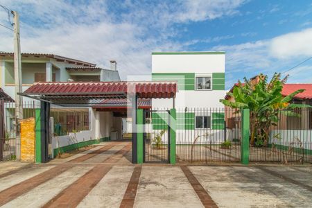 Casa para alugar com 110m², 2 quartos e 2 vagasFachada