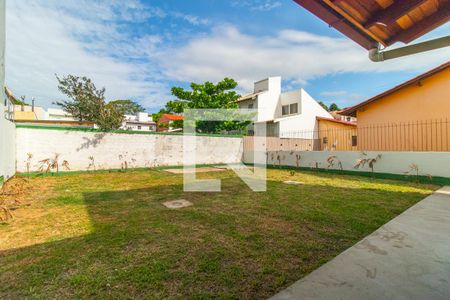 Casa para alugar com 110m², 2 quartos e 2 vagasQuintal