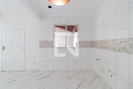 Casa para alugar com 110m², 2 quartos e 2 vagasCozinha