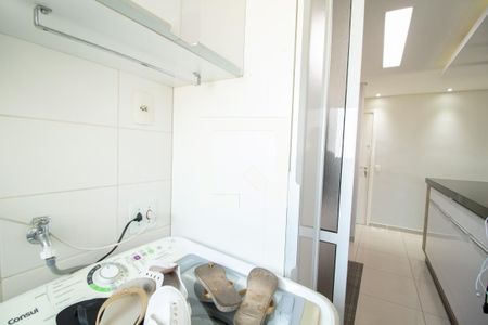 Apartamento à venda com 76m², 3 quartos e 1 vagaÁrea de Serviço