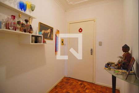 Hall de entrada de apartamento à venda com 2 quartos, 67m² em São João, Porto Alegre