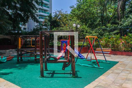 Apartamento à venda com 150m², 2 quartos e 2 vagas Apartamento à venda com 150m², 2 quartos e 2 vagasÁrea comum - Playground