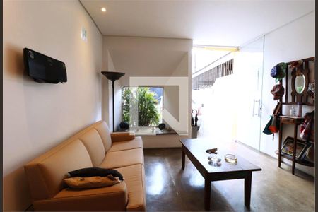 Casa à venda com 2 quartos, 122m² em Água Branca, São Paulo