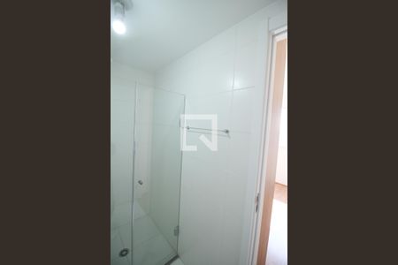 Banheiro de apartamento para alugar com 1 quarto, 29m² em Vila Cláudia, São Paulo