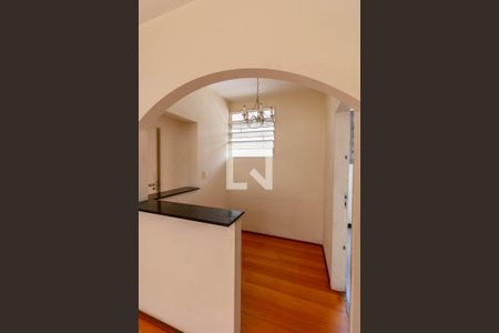 Sala de apartamento à venda com 2 quartos, 70m² em Alto Barroca, Belo Horizonte