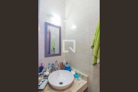 Apartamento à venda com 100m², 2 quartos e 2 vagas Apartamento à venda com 100m², 2 quartos e 2 vagasBanheiro