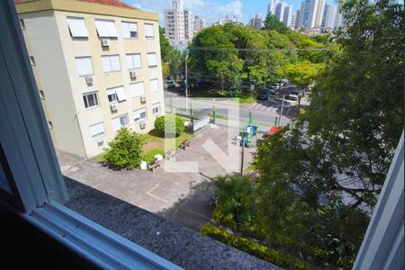 Vista da Rua de apartamento para alugar com 2 quartos, 55m² em Passo D’areia, Porto Alegre