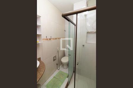 Apartamento à venda com 72m², 3 quartos e 1 vaga Apartamento à venda com 72m², 3 quartos e 1 vagaBanheiro Social