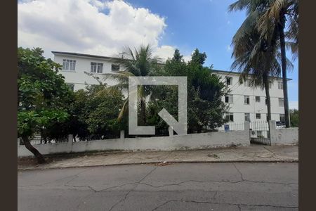 Apartamento à venda com 72m², 3 quartos e 1 vaga Apartamento à venda com 72m², 3 quartos e 1 vagaFachada