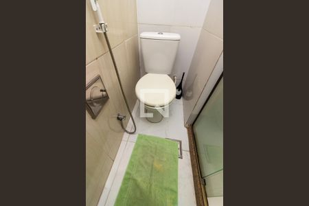 Apartamento à venda com 72m², 3 quartos e 1 vaga Apartamento à venda com 72m², 3 quartos e 1 vagaDetalhe do banheiro