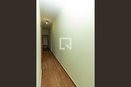 Corredor de apartamento para alugar com 3 quartos, 72m² em Vista Alegre, Rio de Janeiro