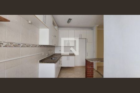 Apartamento para alugar com 72m², 2 quartos e 2 vagasCozinha