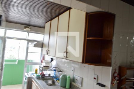 Apartamento à venda com 245m², 3 quartos e 2 vagas Apartamento à venda com 245m², 3 quartos e 2 vagasCozinha