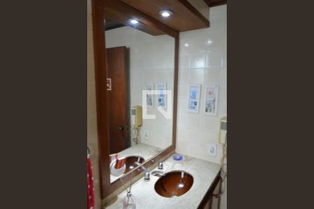 Apartamento à venda com 245m², 3 quartos e 2 vagas Apartamento à venda com 245m², 3 quartos e 2 vagasBanheiro