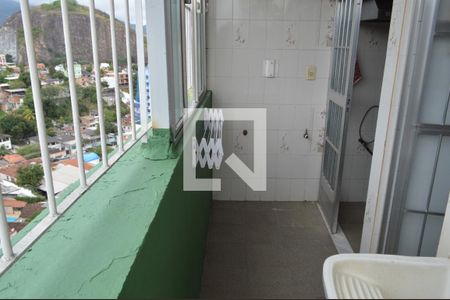 Apartamento à venda com 245m², 3 quartos e 2 vagas Apartamento à venda com 245m², 3 quartos e 2 vagasÁrea de Serviço