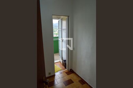 Apartamento à venda com 245m², 3 quartos e 2 vagas Apartamento à venda com 245m², 3 quartos e 2 vagasQuarto de Serviço