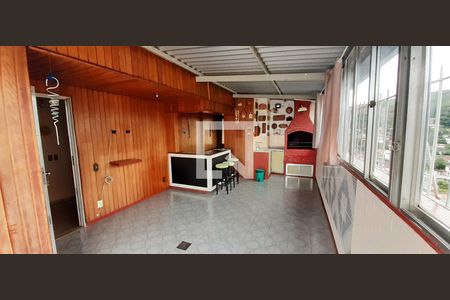 Apartamento à venda com 245m², 3 quartos e 2 vagas Apartamento à venda com 245m², 3 quartos e 2 vagasÁrea Gourmet