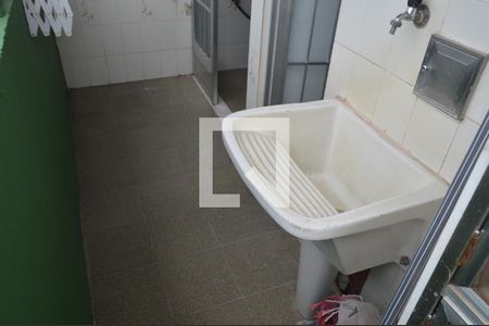 Apartamento à venda com 245m², 3 quartos e 2 vagas Apartamento à venda com 245m², 3 quartos e 2 vagasÁrea de Serviço