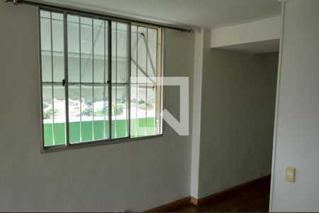 Apartamento à venda com 245m², 3 quartos e 2 vagas Apartamento à venda com 245m², 3 quartos e 2 vagasSala
