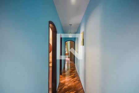 Corredor de casa à venda com 3 quartos, 126m² em Parque Monte Alegre, Taboão da Serra