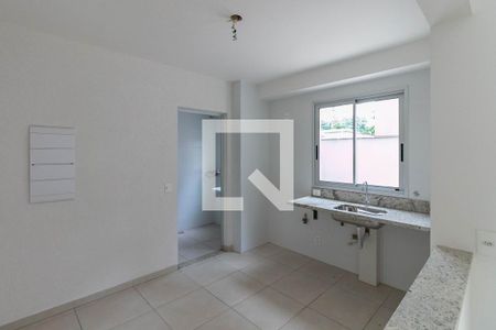 Apartamento à venda com 195m², 3 quartos e 2 vagas Apartamento à venda com 195m², 3 quartos e 2 vagasCozinha e Área de Serviço