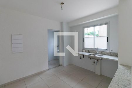 Apartamento à venda com 195m², 3 quartos e 2 vagas Apartamento à venda com 195m², 3 quartos e 2 vagasCozinha e Área de Serviço