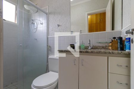 Banheiro da suíte de casa de condomínio à venda com 3 quartos, 170m² em Vila Nogueira, Campinas