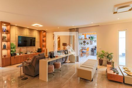 Casa de condomínio à venda com 440m², 3 quartos e 4 vagasSala
