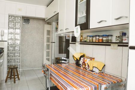 Apartamento à venda com 120m², 3 quartos e 2 vagas Apartamento à venda com 120m², 3 quartos e 2 vagasCozinha