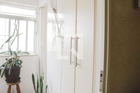 Apartamento à venda com 120m², 3 quartos e 2 vagas Apartamento à venda com 120m², 3 quartos e 2 vagasÁrea de Serviço