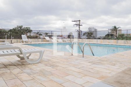 Apartamento à venda com 120m², 3 quartos e 2 vagas Apartamento à venda com 120m², 3 quartos e 2 vagasÁrea comum - Piscina