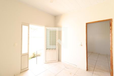 Sala de casa para alugar com 2 quartos, 90m² em Patrimônio, Uberlândia