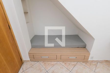 Quarto 1 de casa de condomínio para alugar com 2 quartos, 140m² em Penha, Rio de Janeiro