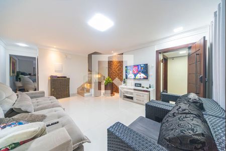 Sala de casa à venda com 3 quartos, 240m² em Vila Scarpelli, Santo André