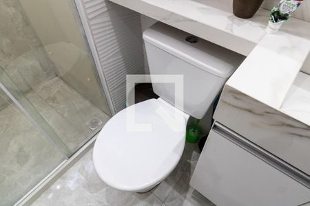 Banheiro de apartamento para alugar com 2 quartos, 43m² em Campo Grande, Rio de Janeiro