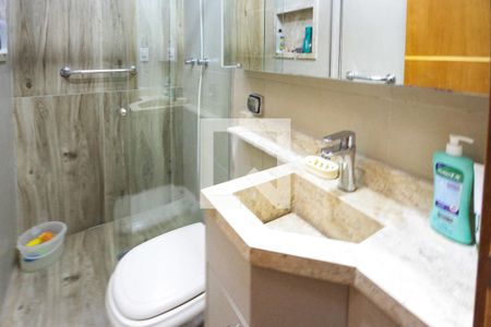 Casa à venda com 120m², 3 quartos e 4 vagasBanheiro  da Suite