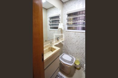 Lavabo de casa à venda com 3 quartos, 120m² em Vila Lucia, São Paulo
