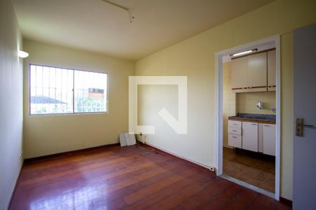 Sala de apartamento para alugar com 2 quartos, 50m² em Colubandê, São Gonçalo