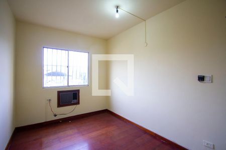 Quarto 2 de apartamento para alugar com 2 quartos, 50m² em Colubandê, São Gonçalo