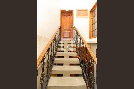 Apartamento à venda com 176m², 3 quartos e 2 vagasEscadas - Entrada