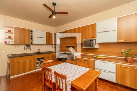 Apartamento à venda com 176m², 3 quartos e 2 vagasCozinha