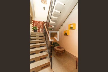 Apartamento à venda com 176m², 3 quartos e 2 vagasEscadas - Entrada