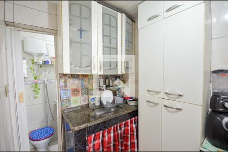 Casa à venda com 156m², 2 quartos e sem vaga Casa à venda com 156m², 2 quartos e sem vagaCozinha 1