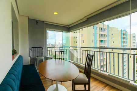Varanda  de apartamento à venda com 2 quartos, 69m² em Chácara Seis de Outubro, São Paulo