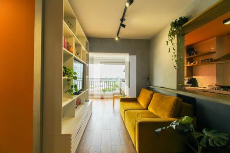 Sala de apartamento à venda com 2 quartos, 69m² em Chácara Seis de Outubro, São Paulo
