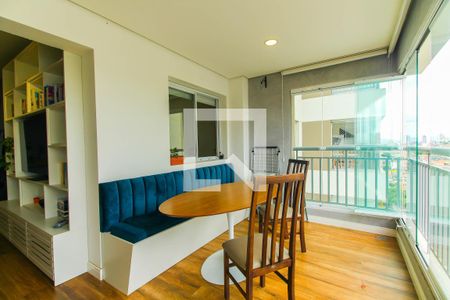 Varanda  de apartamento à venda com 2 quartos, 69m² em Chácara Seis de Outubro, São Paulo