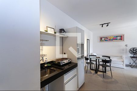 Cozinha de apartamento para alugar com 1 quarto, 37m² em Pompeia, São Paulo