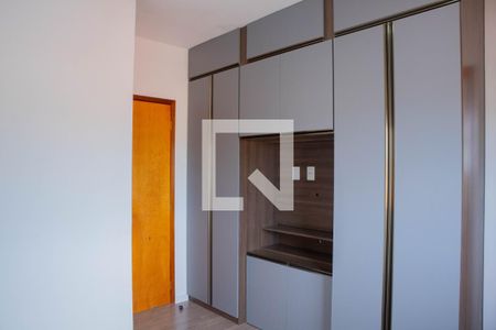 Apartamento para alugar com 77m², 2 quartos e 1 vagaQuarto 2